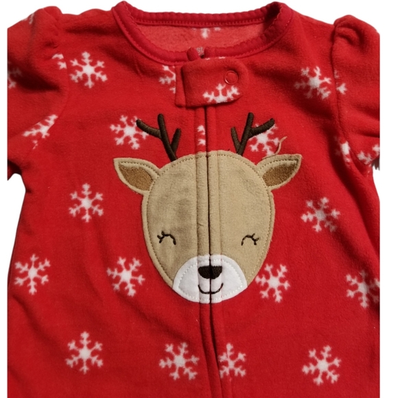 Carter's baby girl footed Christmas onesie - Picture 4 of 9